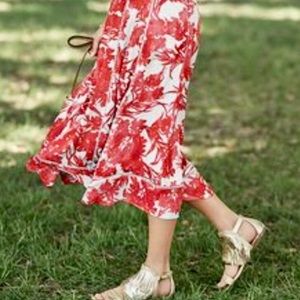 Banana Republic Red Coral Floral silk skirt size 8
